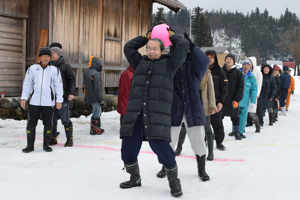 桂地区雪上運動会一般の部の画像