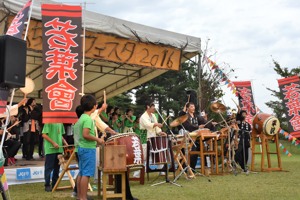 若葉会のステージの画像