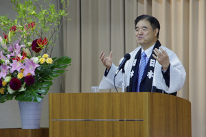 講演する遠藤（元）五輪大臣の画像