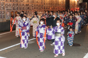 民踊流しの画像