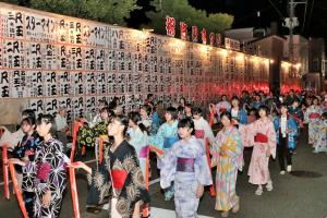 民踊流しの画像