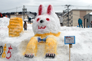 うさぎの雪像の画像