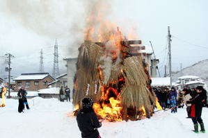 重厚な造りのさいの神の画像（津山団地）