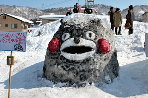 くまもんの雪像の画像