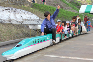 ミニ新幹線乗車コーナーの画像